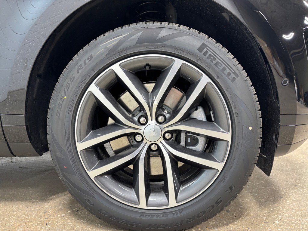 New 2026 Land Rover Range Rover Evoque S image 11