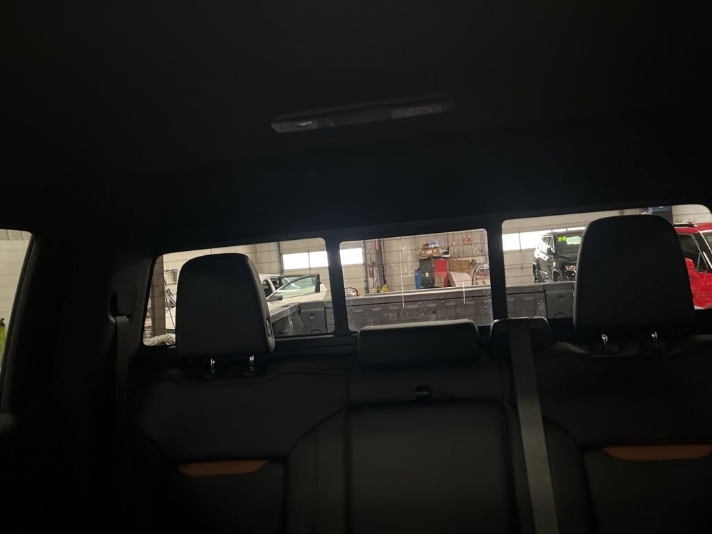 Used 2025 GMC Sierra 1500 AT4 w/ AT4 Premium Package AWD/4WD image 20