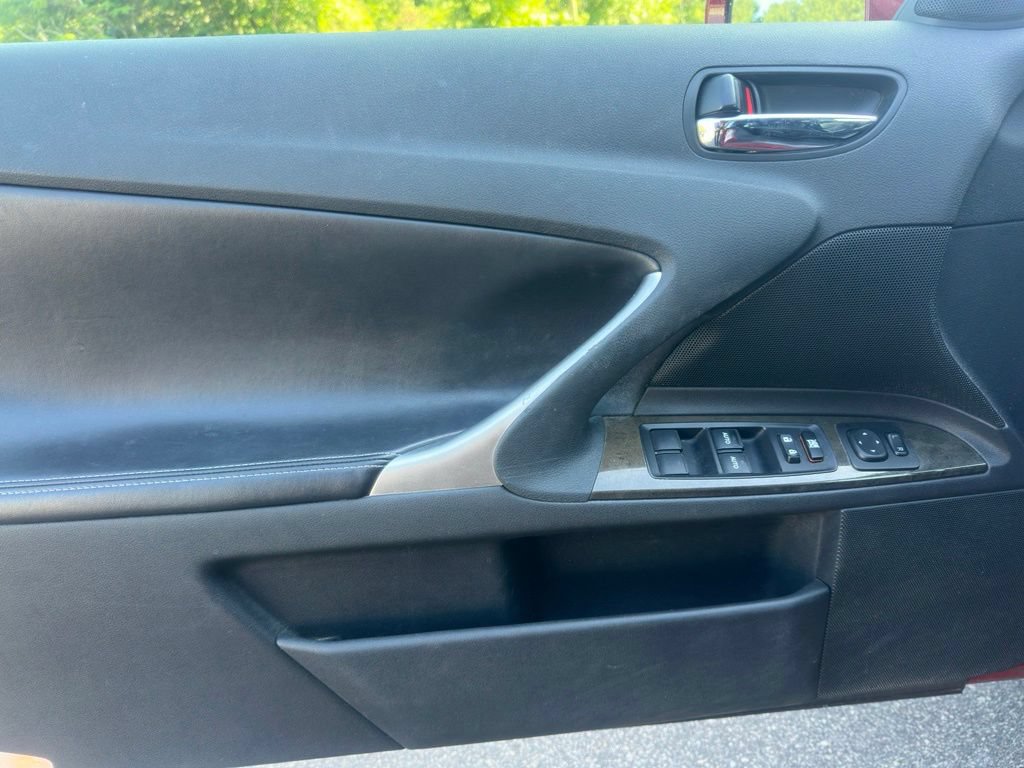 Used 2013 Lexus IS 250C RWD image 10