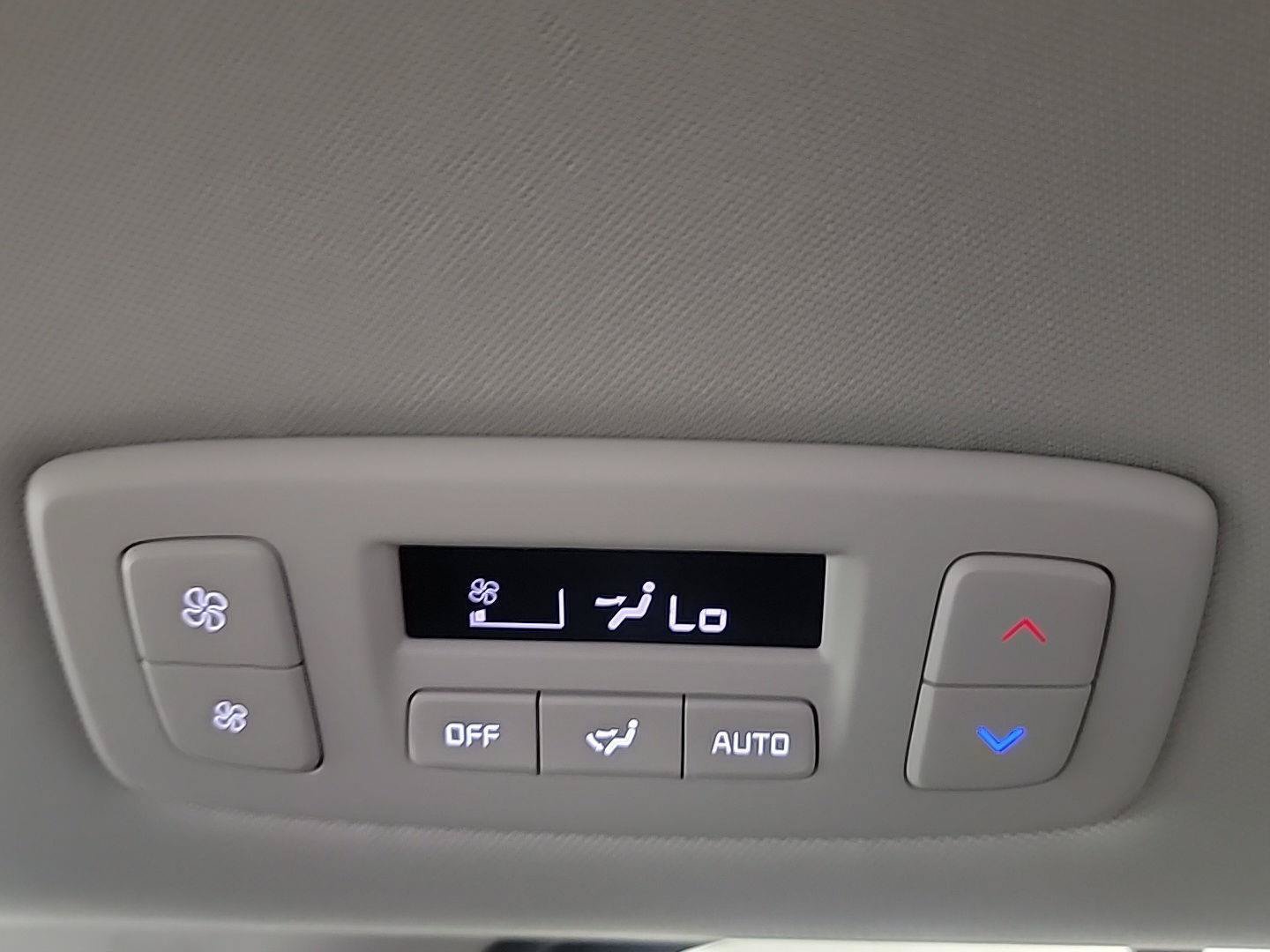 Certified 2026 Kia Carnival EX FWD image 24