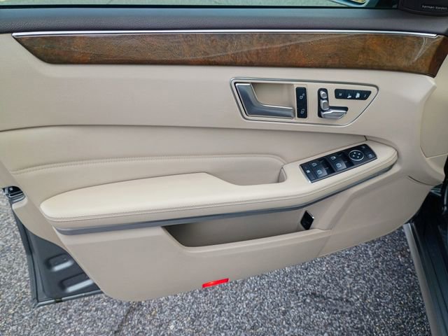 Used 2014 Mercedes-Benz E 250 BlueTEC Sedan image 21