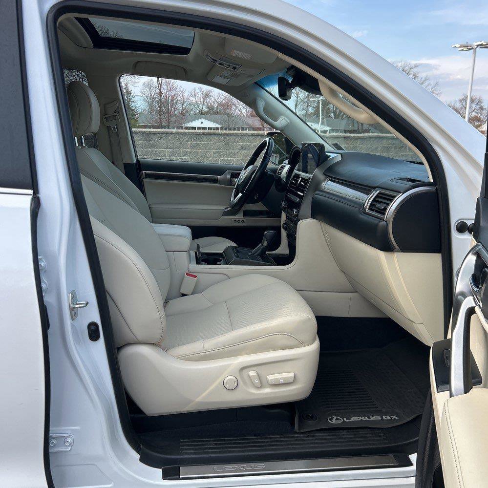 Used 2022 Lexus GX 460 Premium w/ Premium Plus Package AWD/4WD image 30