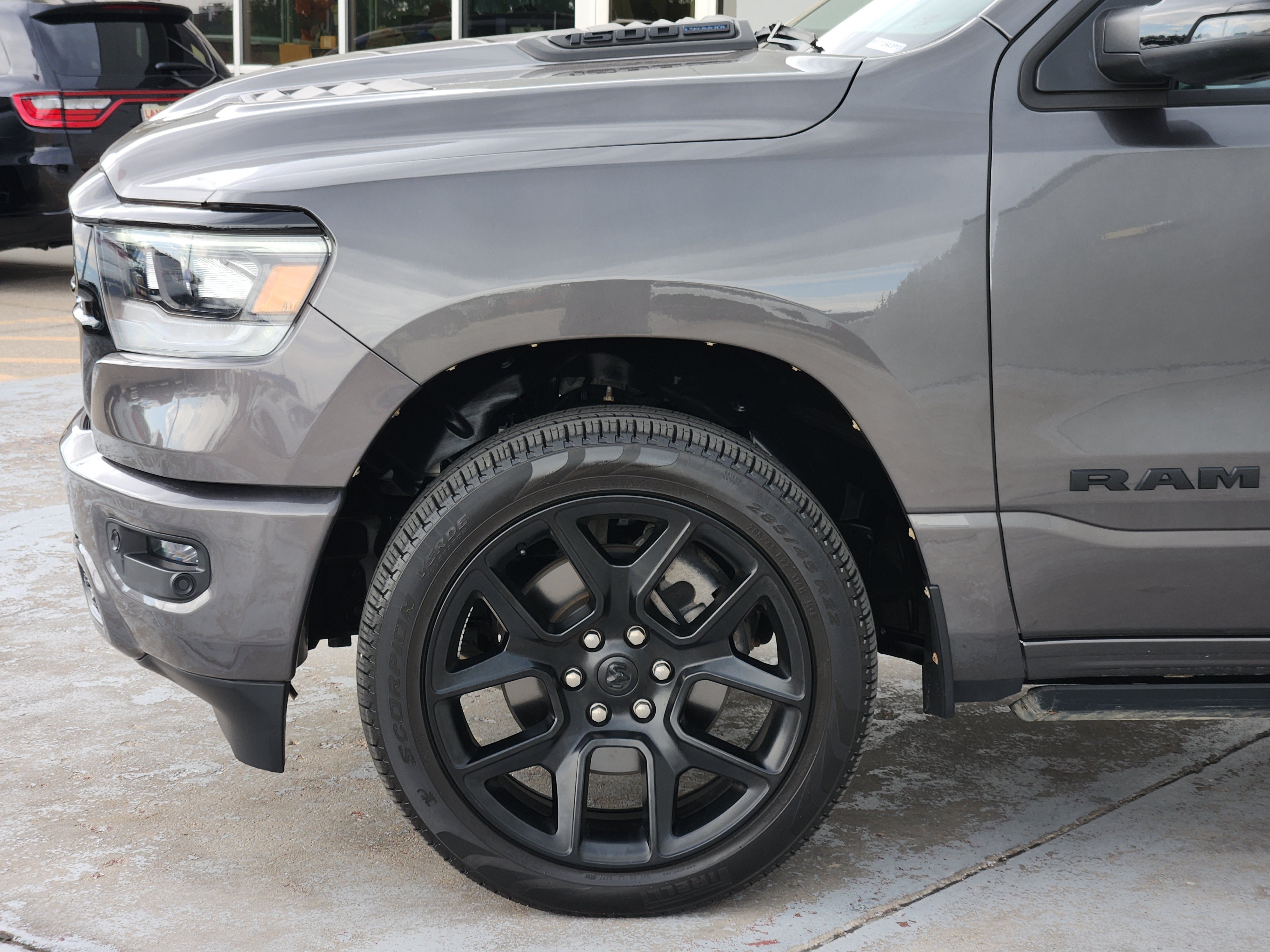 Used 2023 RAM 1500 Laramie AWD/4WD image 9