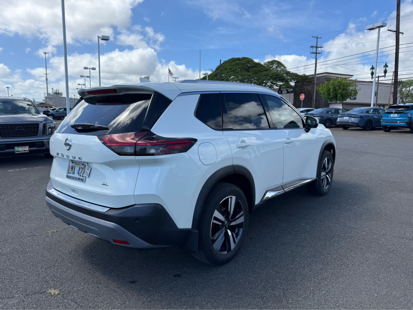 Used 2021 Nissan Rogue SL w/ Premium Package FWD image 3