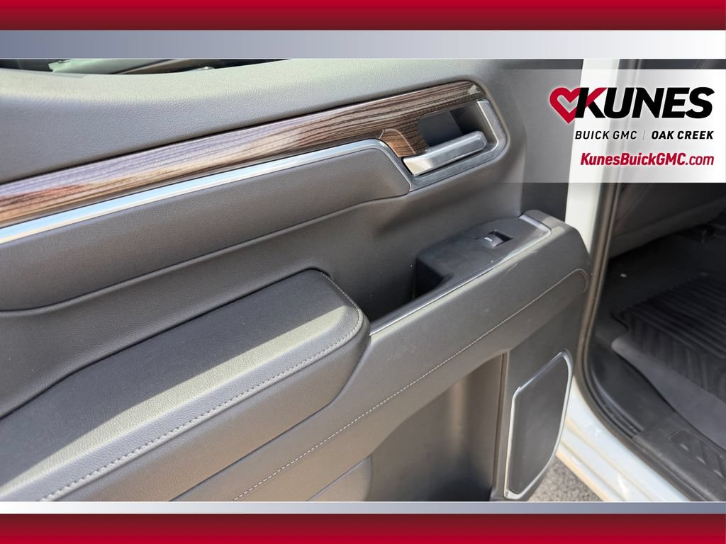Used 2025 Chevrolet Silverado 1500 LT AWD/4WD image 33