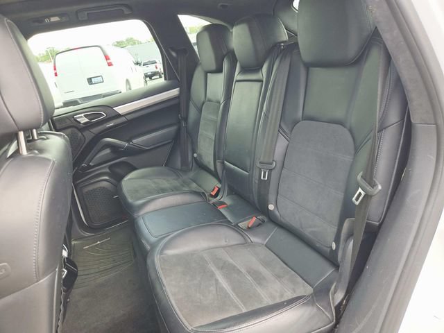 Used 2014 Porsche Cayenne GTS AWD/4WD image 9