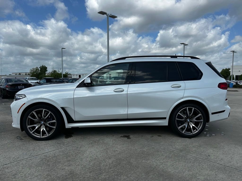 Used 2020 BMW X7 M50i image 6