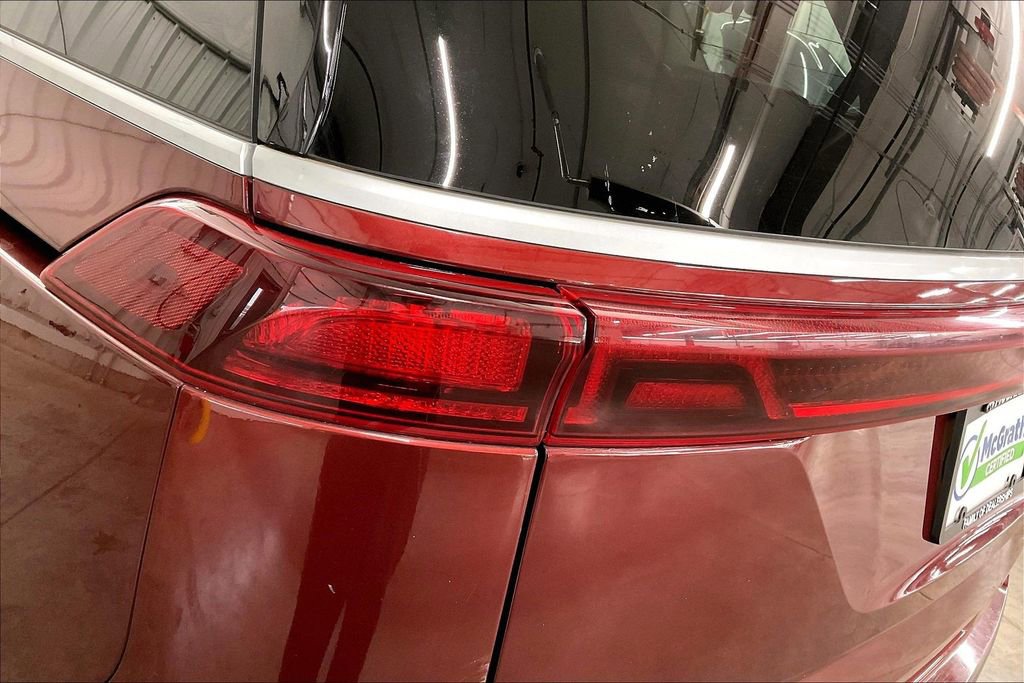 Used 2022 Kia Carnival LX w/ Paint Protection Package FWD image 35