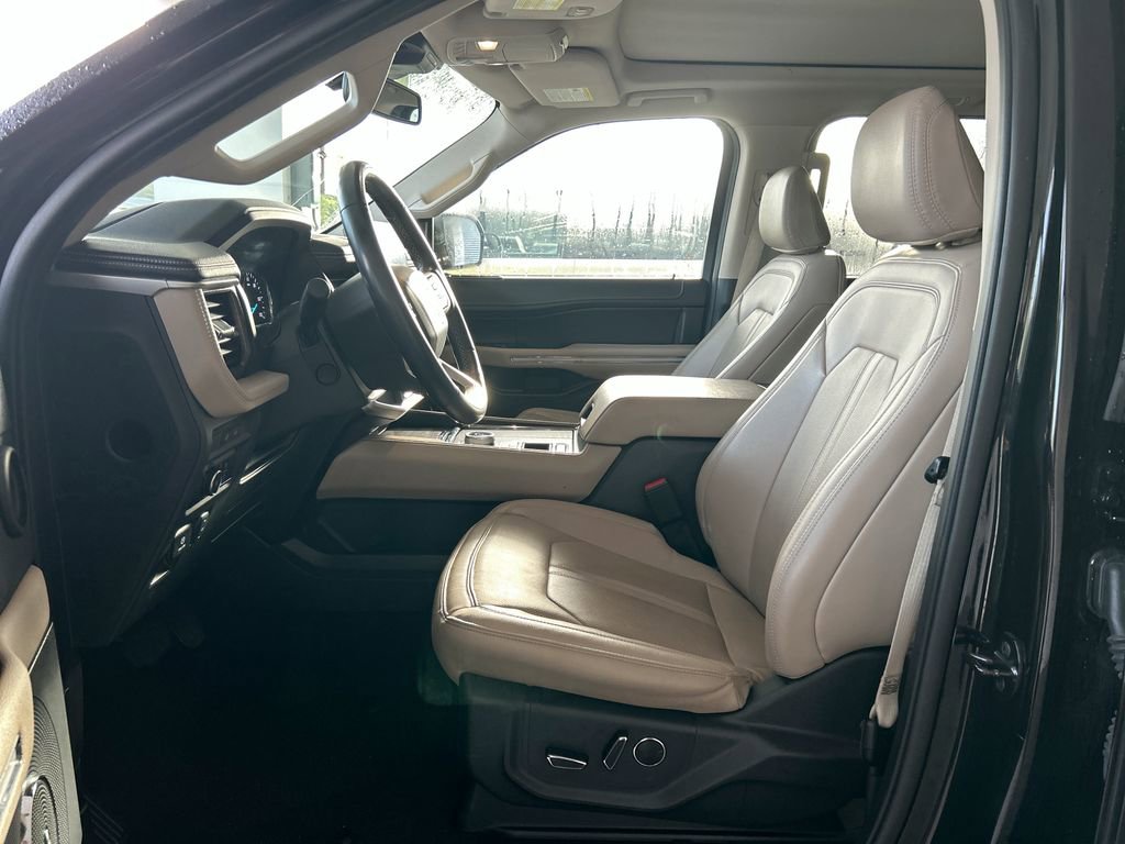 Used 2024 Ford Expedition Max Limited image 11