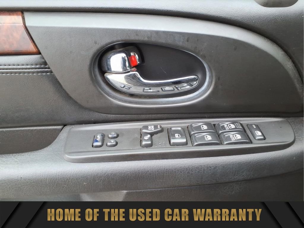 Used 2005 GMC Envoy SLT image 13