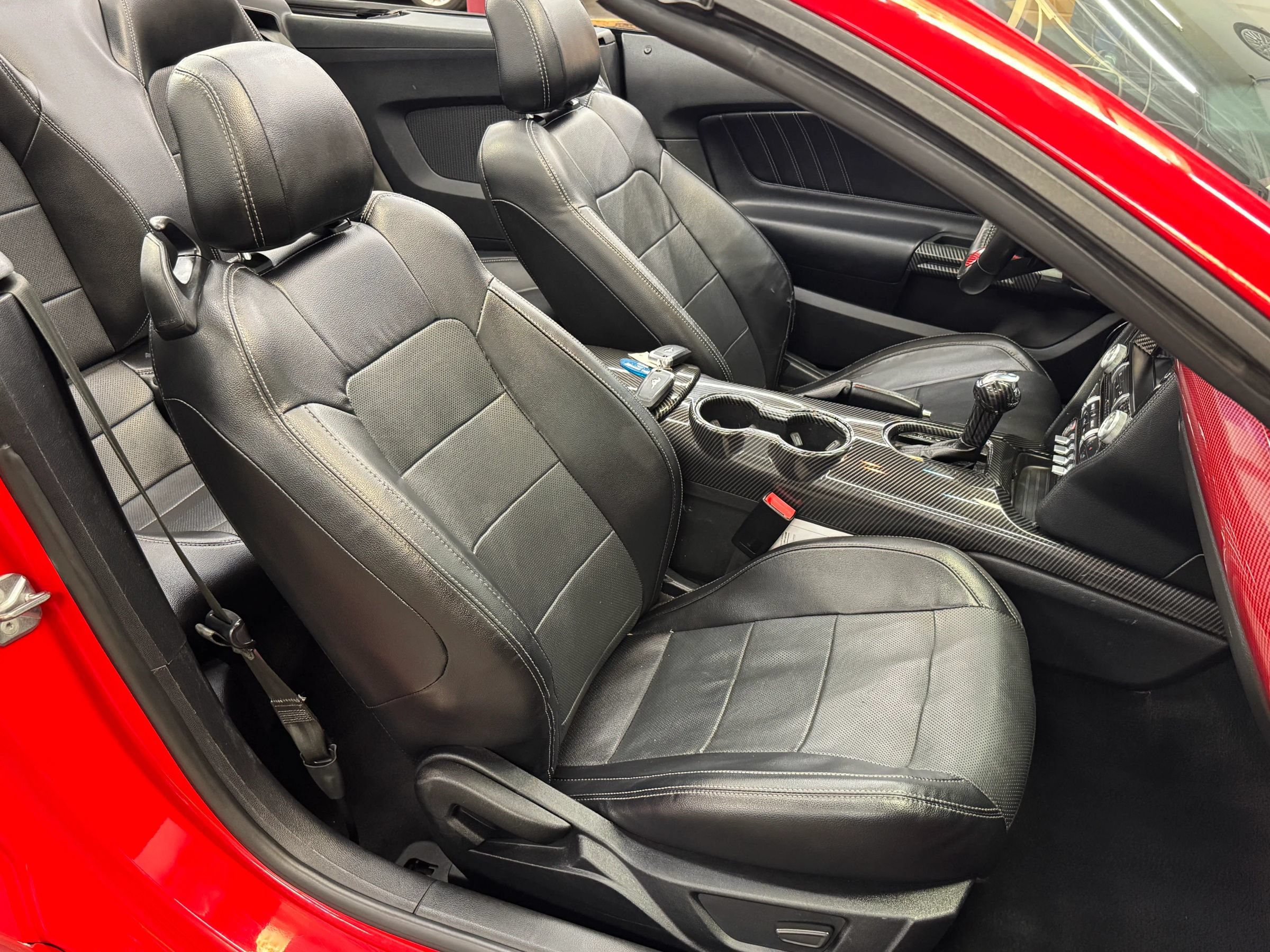 Used 2020 Ford Mustang Premium RWD image 18