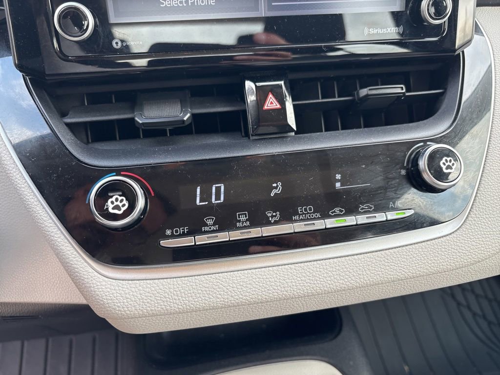 Used 2022 Toyota Corolla LE image 16
