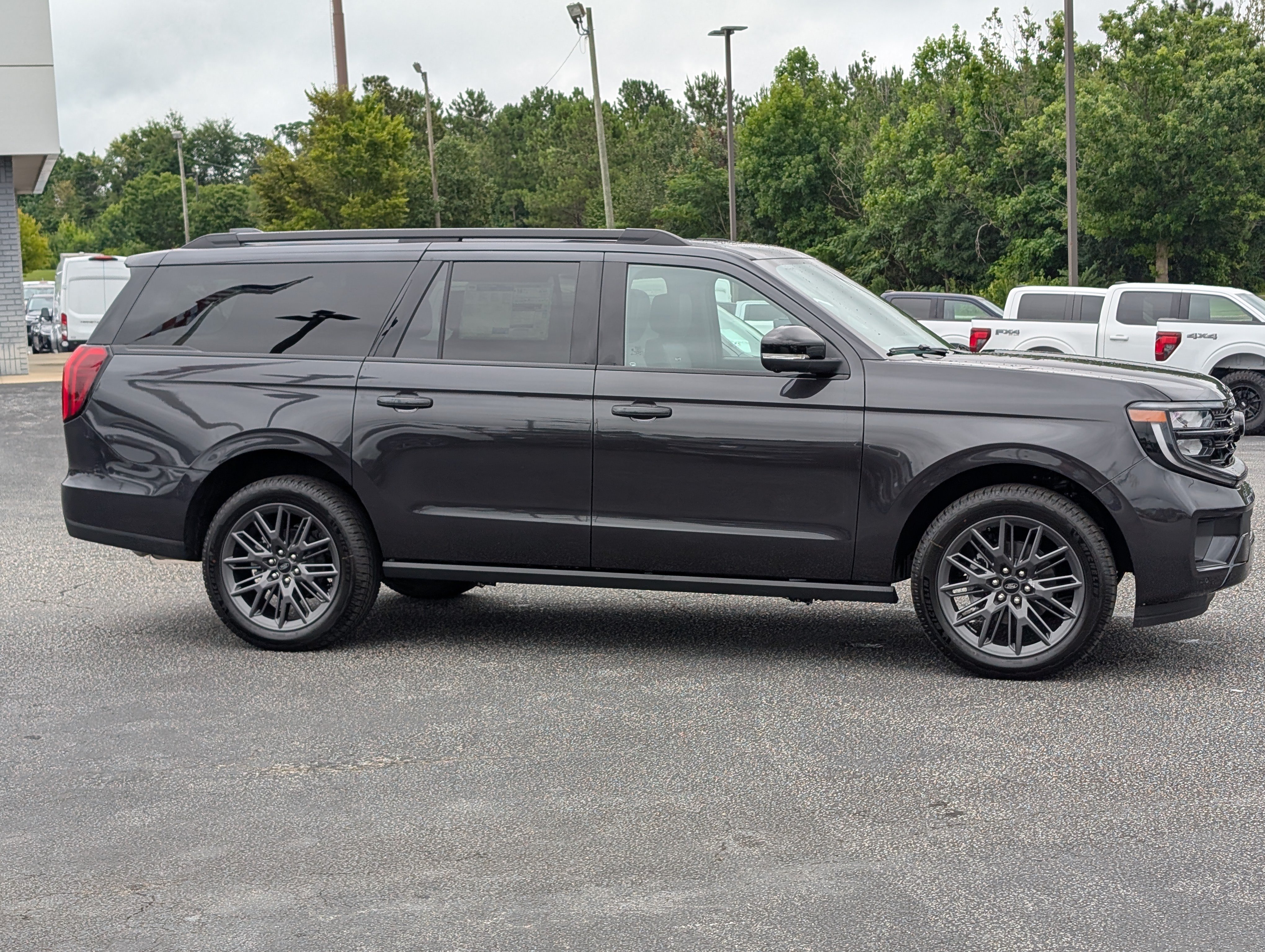 New 2027 Ford Expedition Max Platinum w/ Stealth Appearance Package AWD/4WD image 8