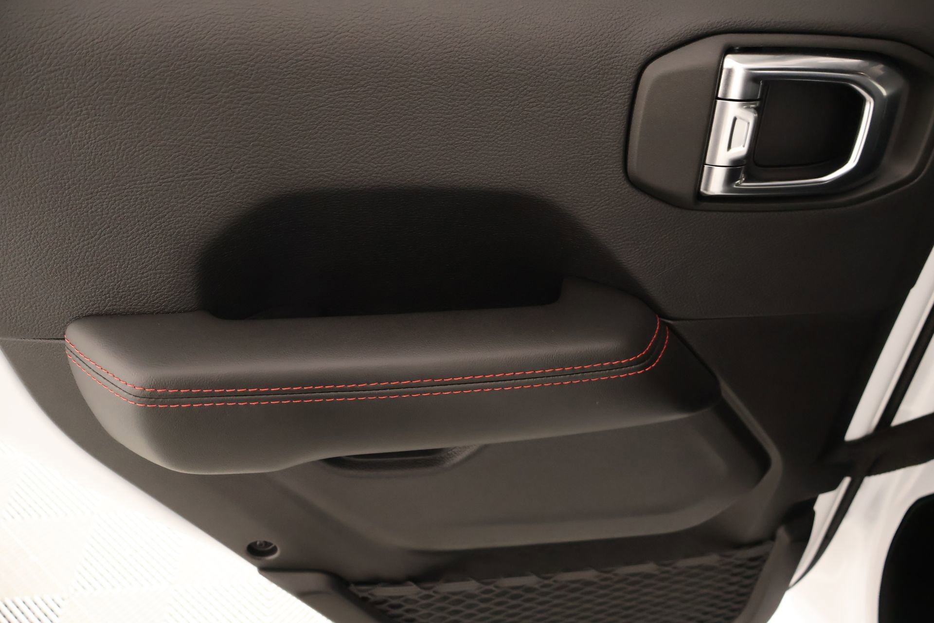 Used 2025 Jeep Gladiator Rubicon AWD/4WD image 17