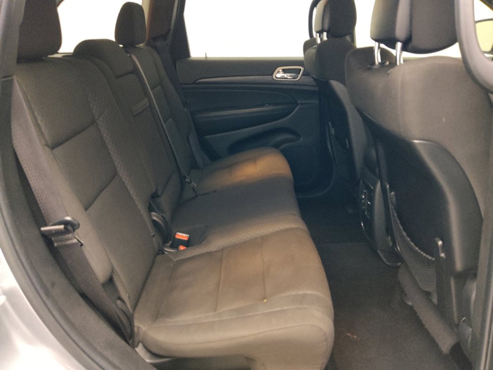 Used 2021 Jeep Grand Cherokee Laredo RWD image 19