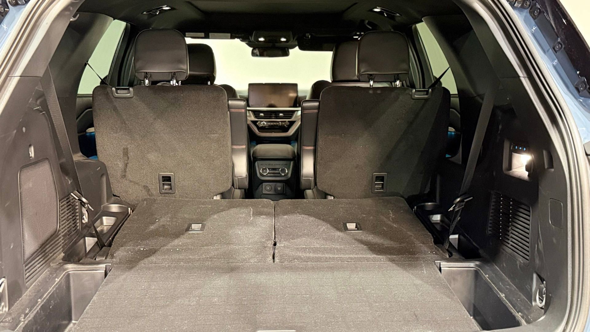 Used 2025 Ford Explorer ST w/ Sun And Sound Package image 42