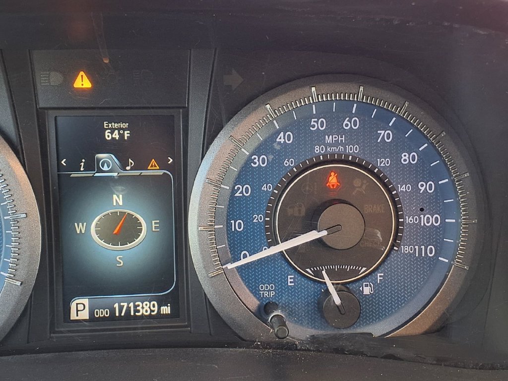 Used 2015 Toyota Sienna XLE w/ XLE Navigation Package FWD image 14