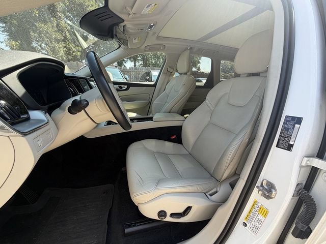 Used 2018 Volvo XC60 T5 Momentum w/ Convenience Package AWD/4WD image 7