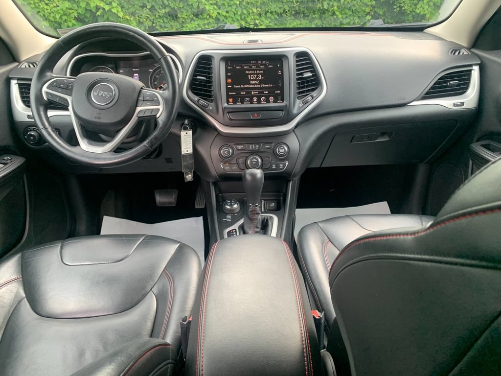 Used 2015 Jeep Cherokee Trailhawk w/ Leather Interior Group AWD/4WD image 16