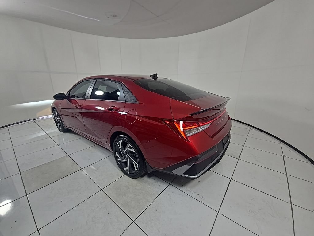 New 2025 Hyundai Elantra SEL FWD image 7