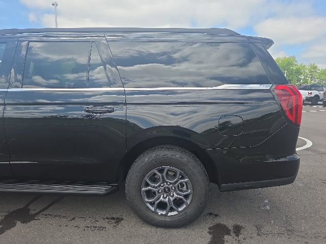 Used 2025 Ford Expedition Max Active AWD/4WD image 18