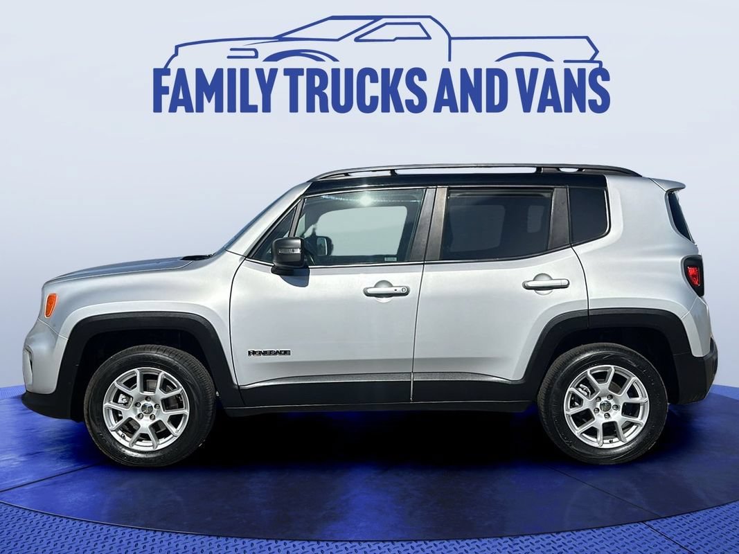 Used 2021 Jeep Renegade Limited w/ Trailer Tow Group AWD/4WD image 2