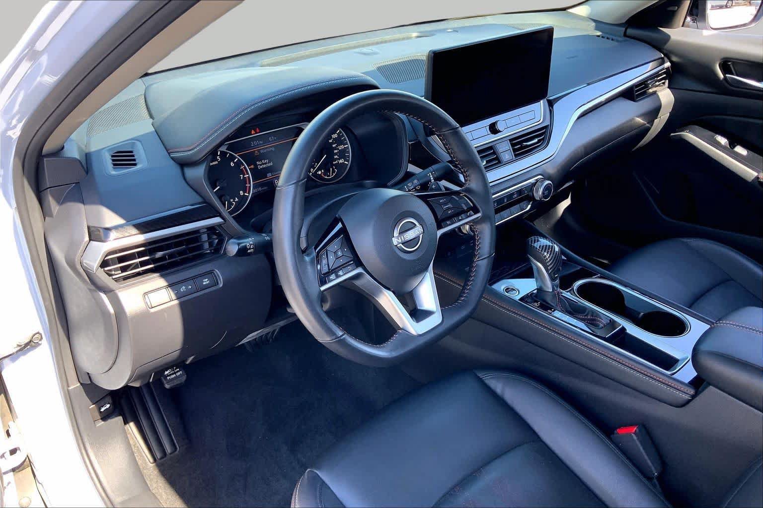 Used 2024 Nissan Altima 2.5 SR w/ SR Premium Package FWD image 18