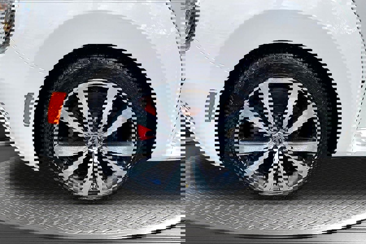 Used 2012 Volkswagen Beetle Turbo image 32