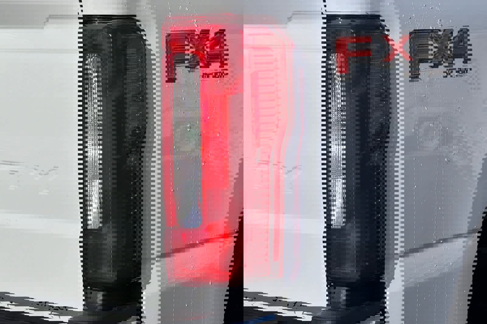 Used 2023 Ford F350 XLT w/ FX4 Off-Road Package image 26