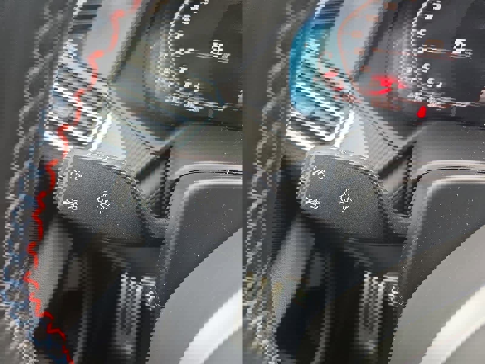 Used 2020 BMW X5 M Competition w/ Executive Package image 25