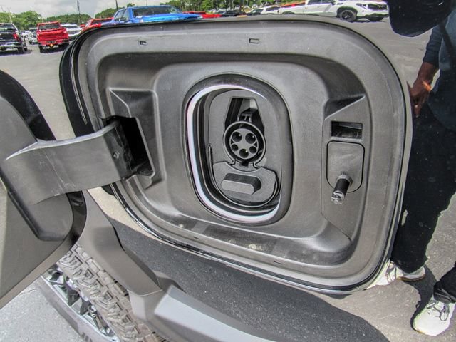 New 2026 Chevrolet Silverado EV Trail Boss image 9