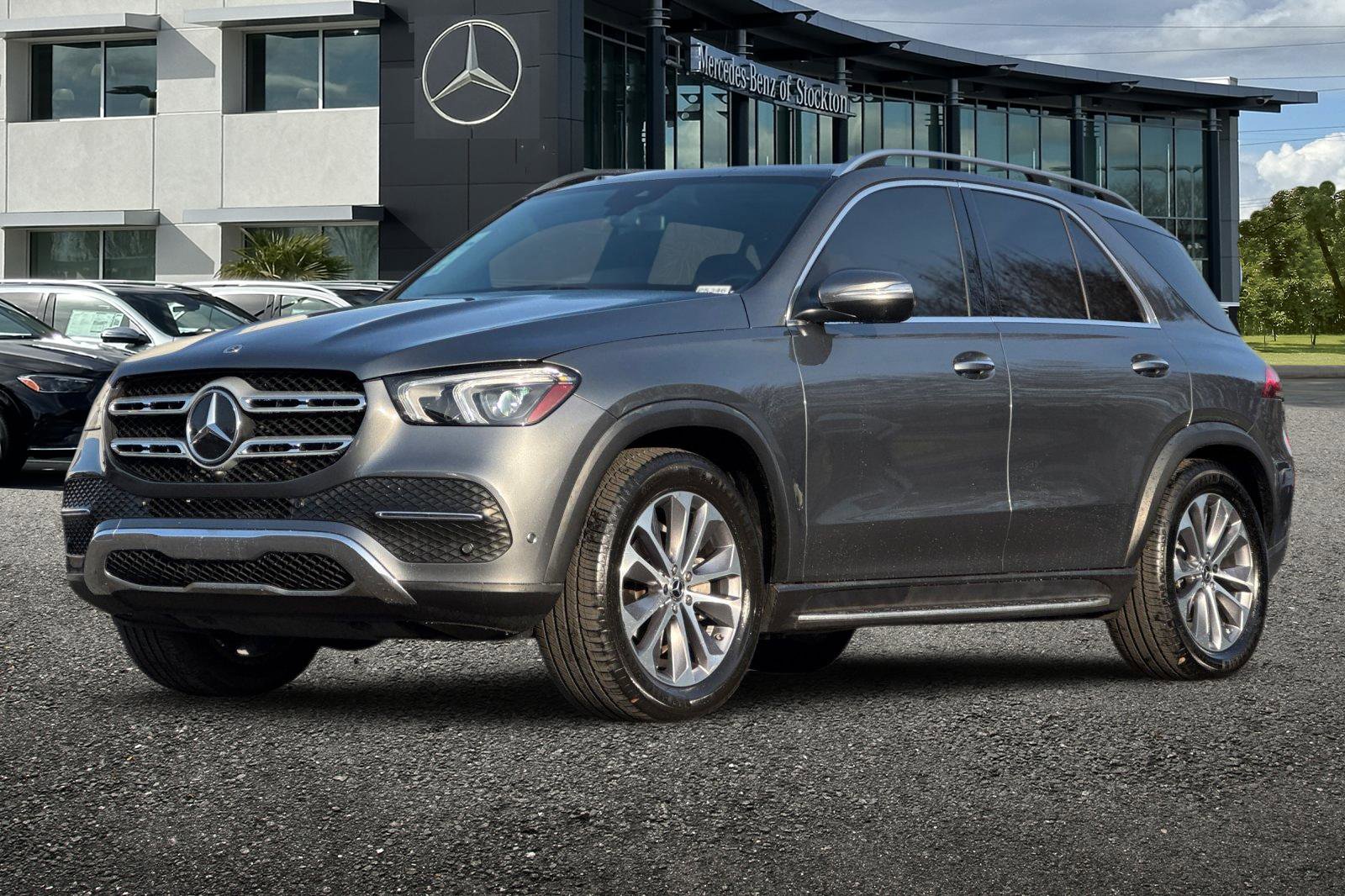 Certified 2022 Mercedes-Benz GLE 350 4MATIC w/ Premium Package image 8