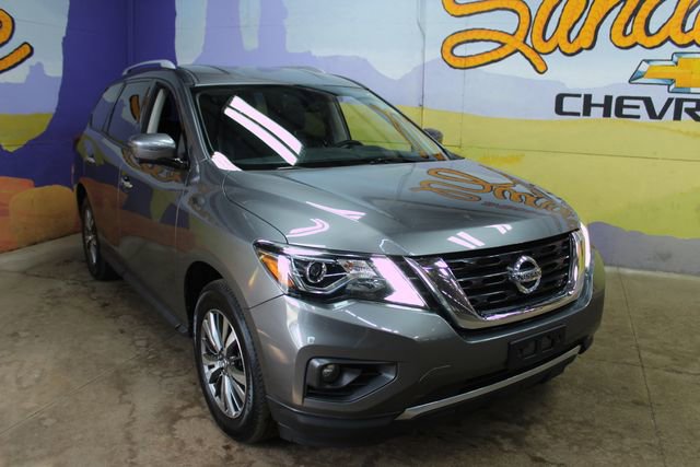 Used 2020 Nissan Pathfinder SL image 2