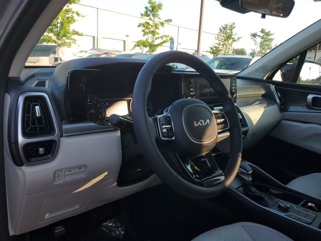 Used 2023 Kia Sorento S FWD image 18