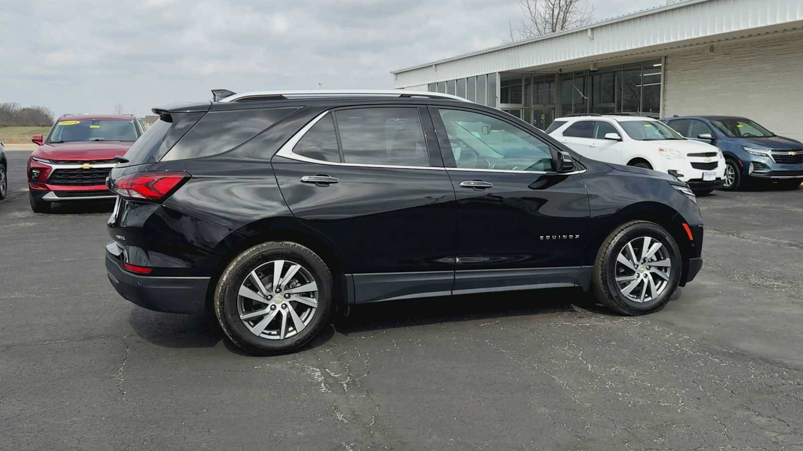 Certified 2023 Chevrolet Equinox Premier FWD image 9