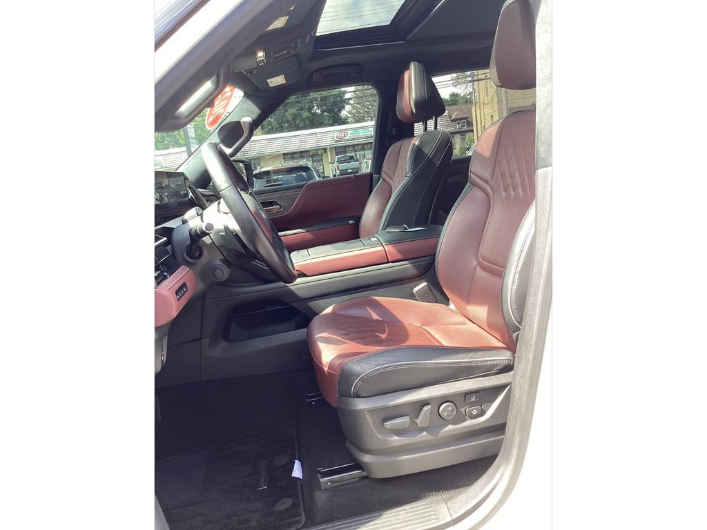 Used 2025 INFINITI QX80 Autograph AWD/4WD image 9