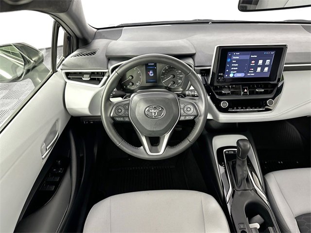 Used 2025 Toyota Corolla SE image 3