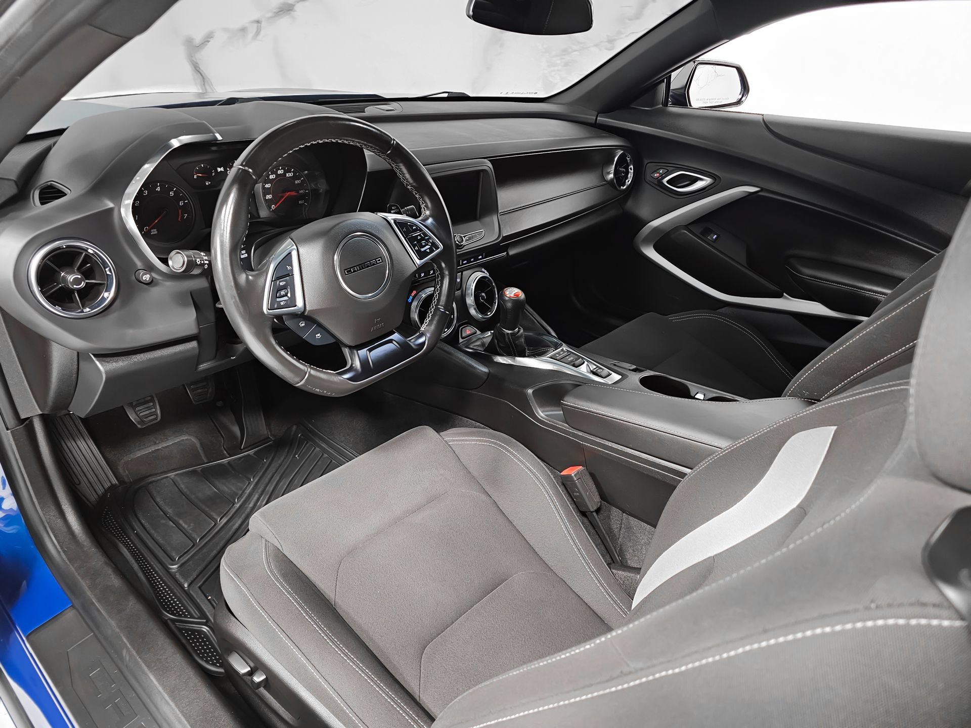 Used 2022 Chevrolet Camaro LT RWD image 18