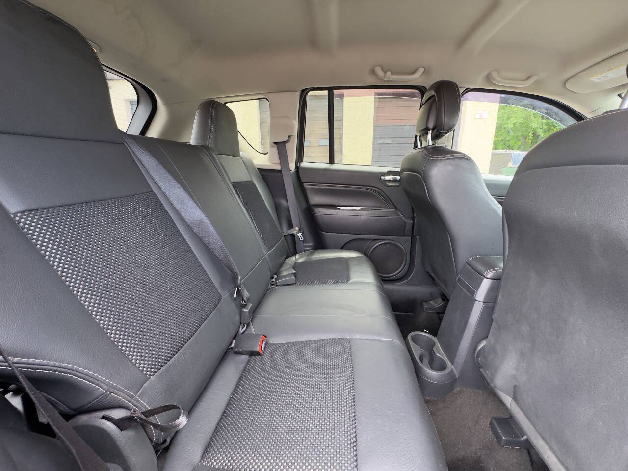 Used 2015 Jeep Compass Latitude AWD/4WD image 12