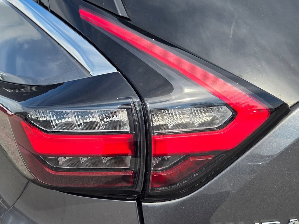 Used 2021 Nissan Murano SV FWD image 11