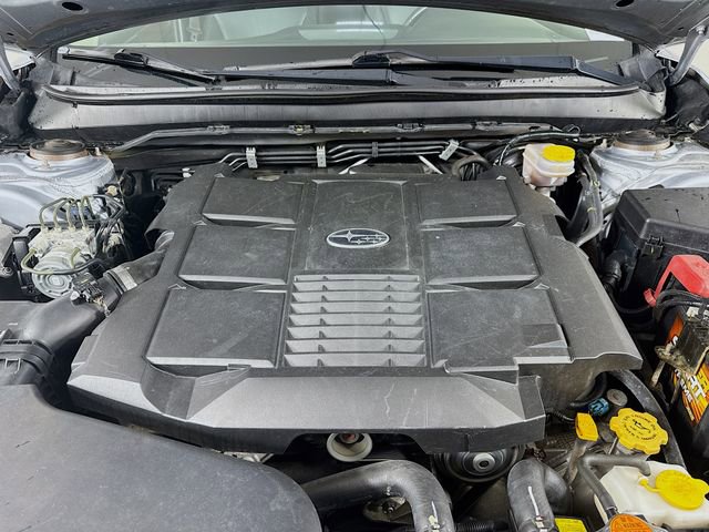 Used 2015 Subaru Outback 3.6R Limited image 36