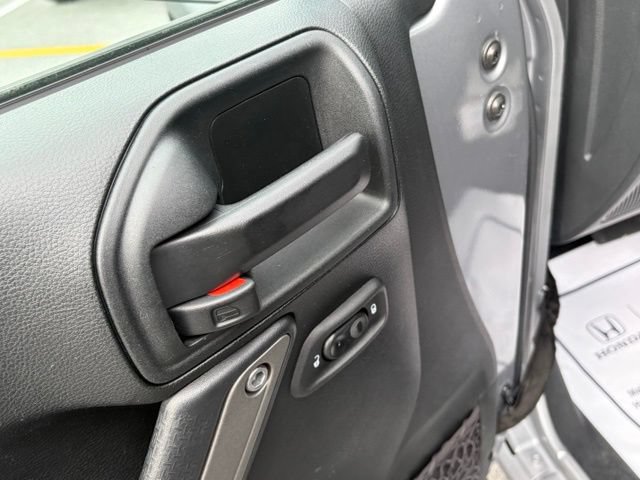 Used 2018 Jeep Wrangler Unlimited Sport S AWD/4WD image 13