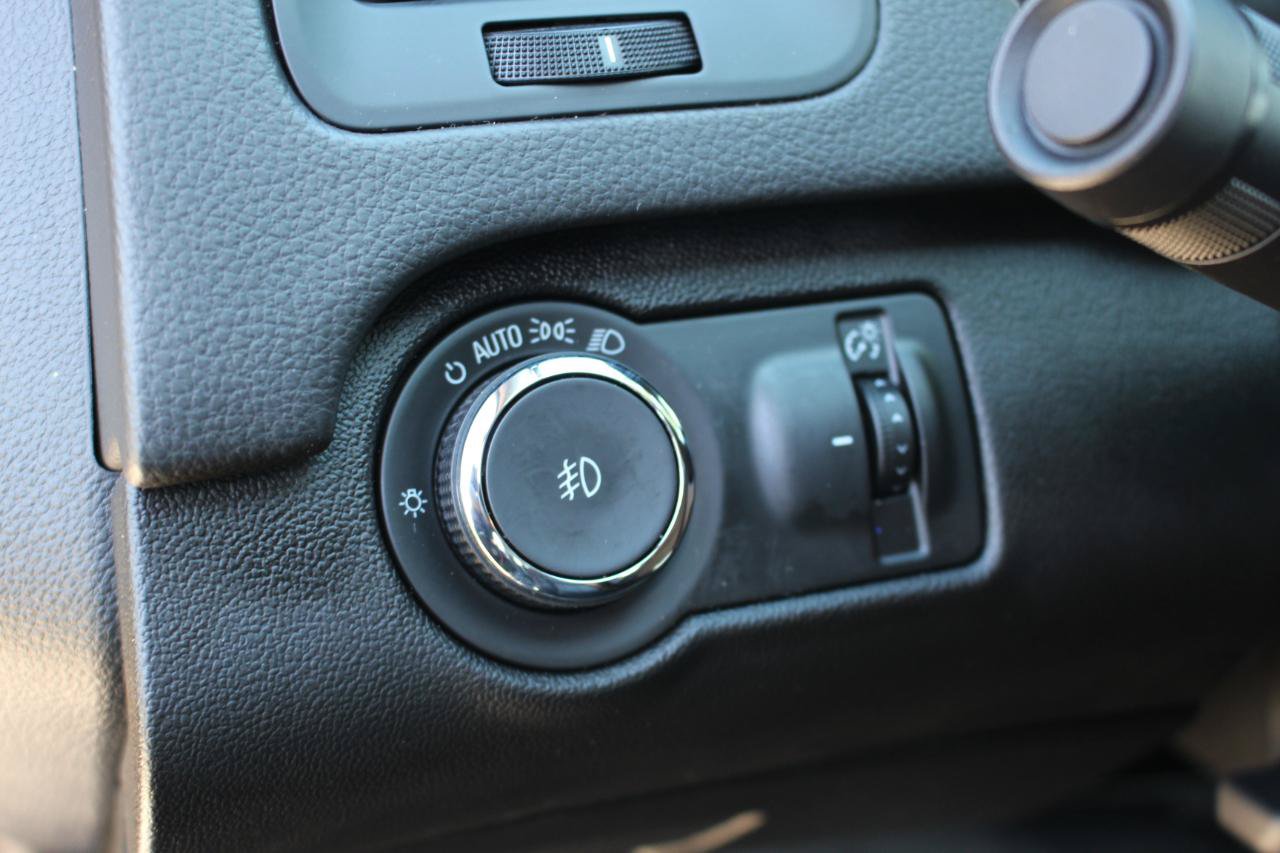 Used 2016 Buick Regal Premium FWD image 18
