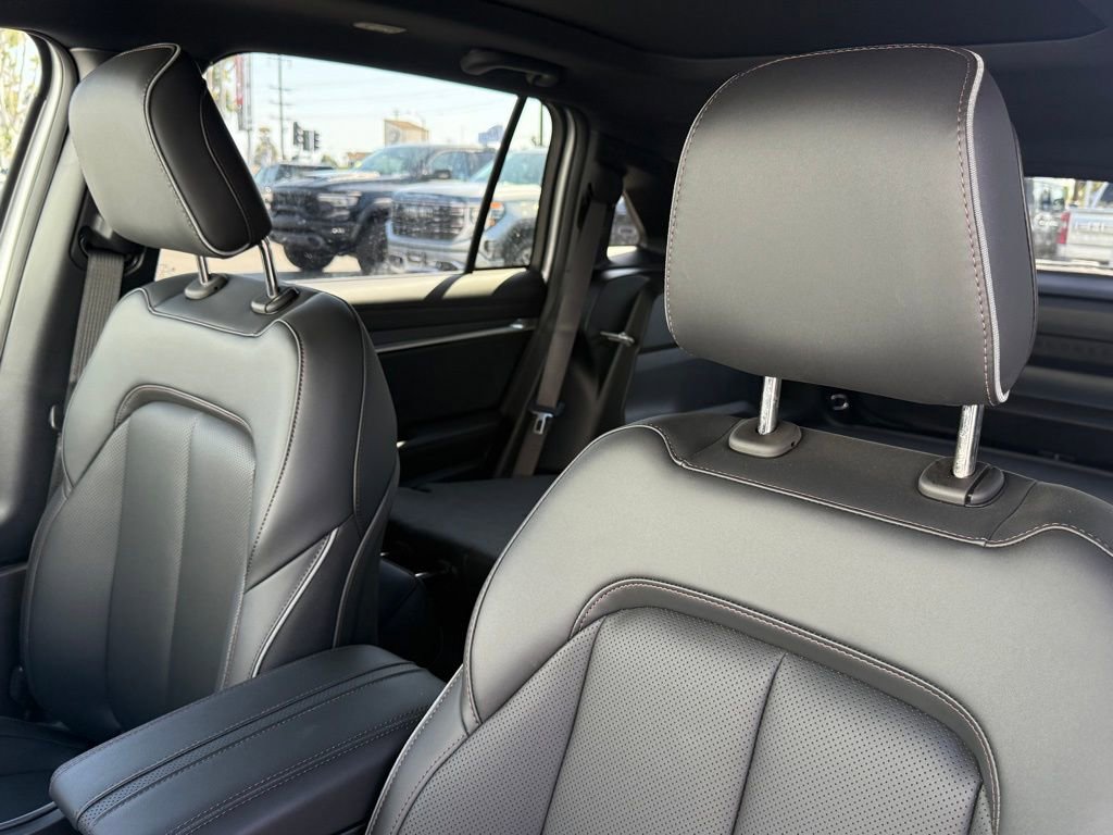 New 2025 Jeep Wagoneer S Limited image 16