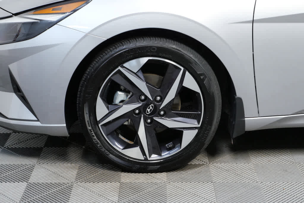 Certified 2023 Hyundai Elantra SEL w/ Convenience Package image 32