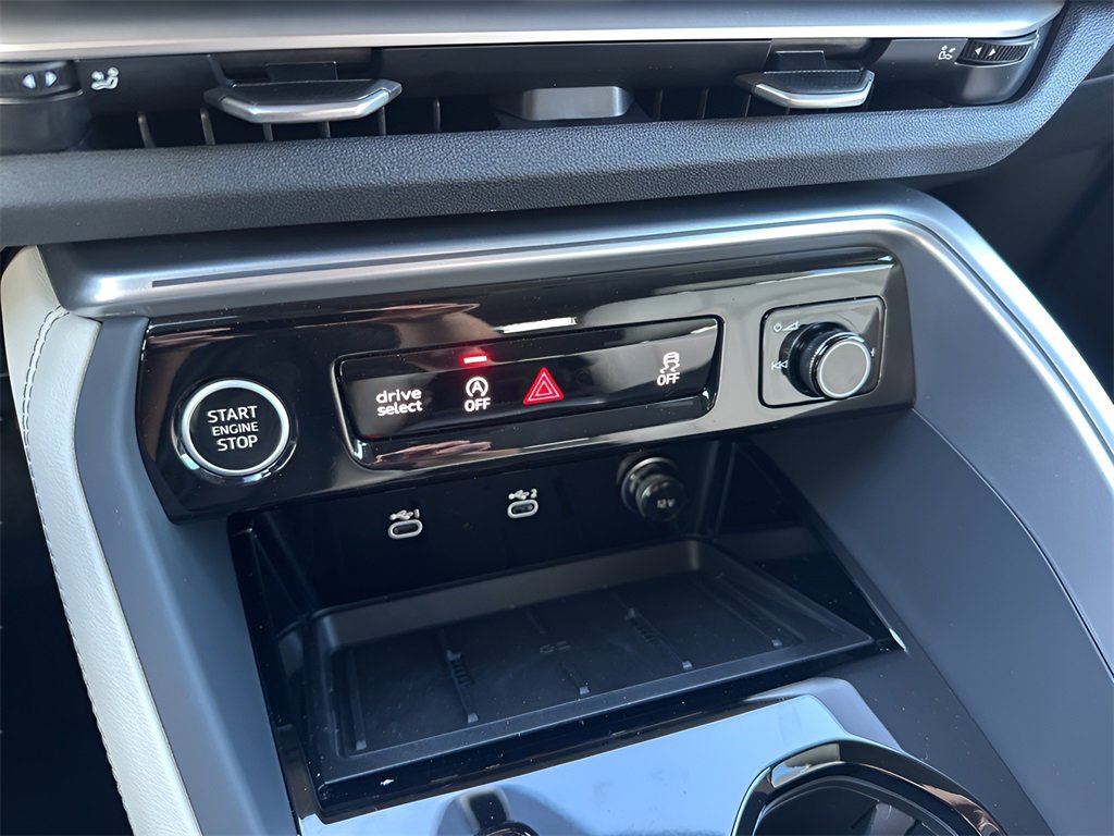 New 2025 Audi Q5 Premium image 36
