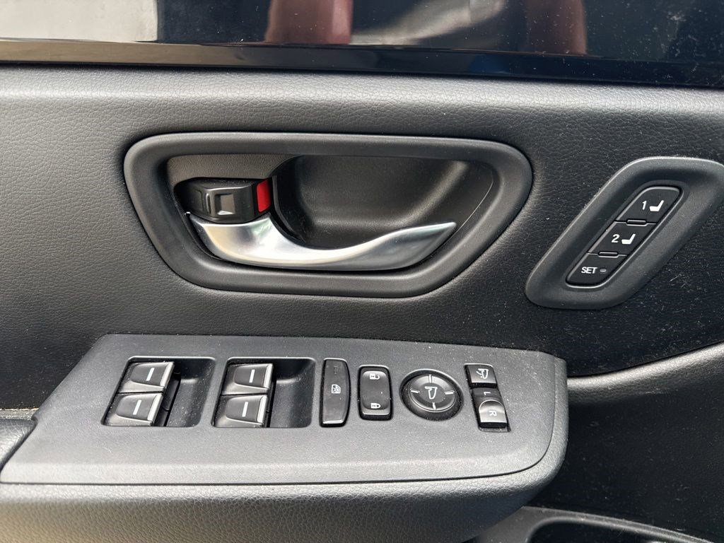 Used 2024 Honda Pilot TrailSport image 16