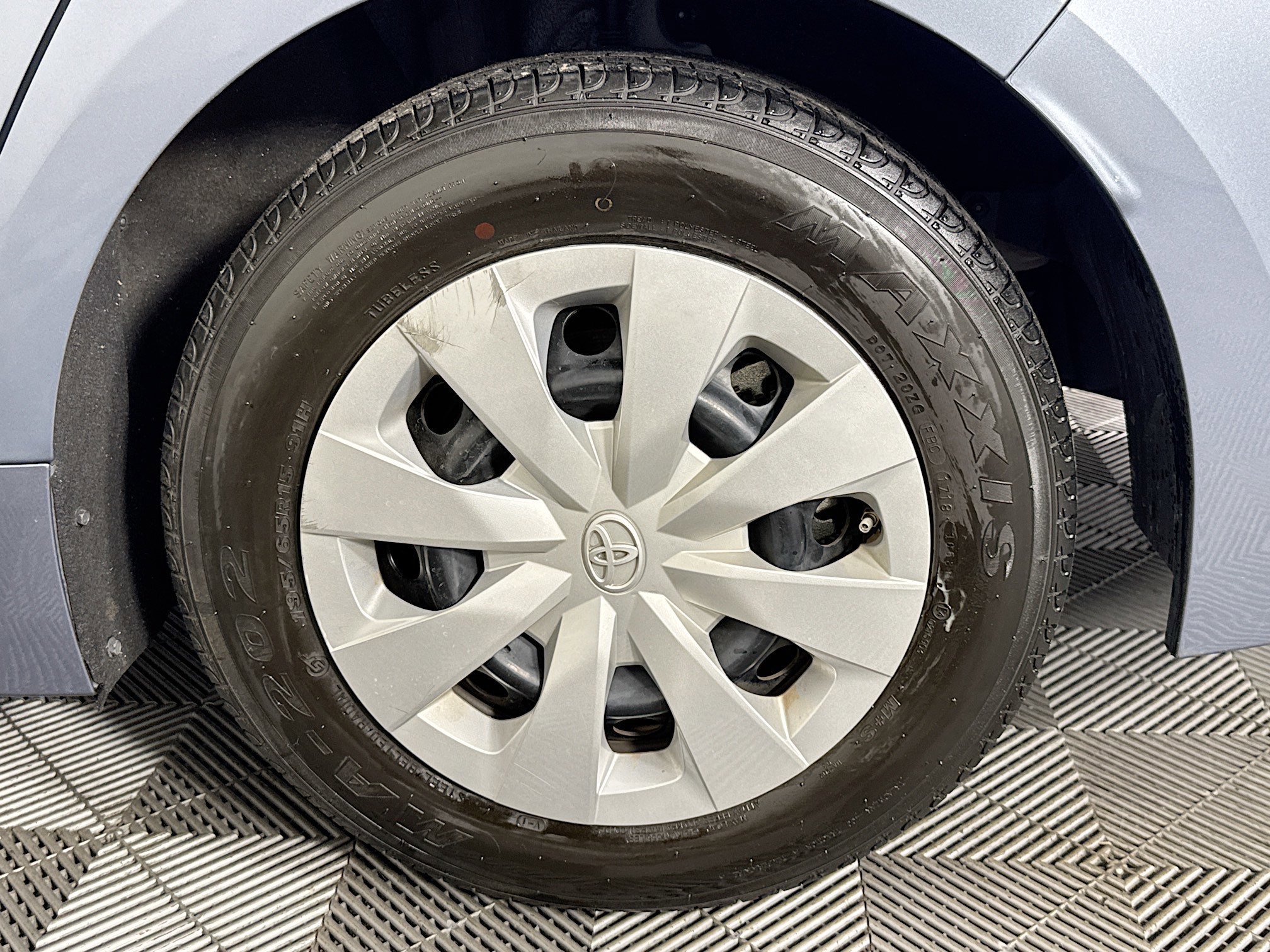 Used 2022 Toyota Corolla L FWD image 35