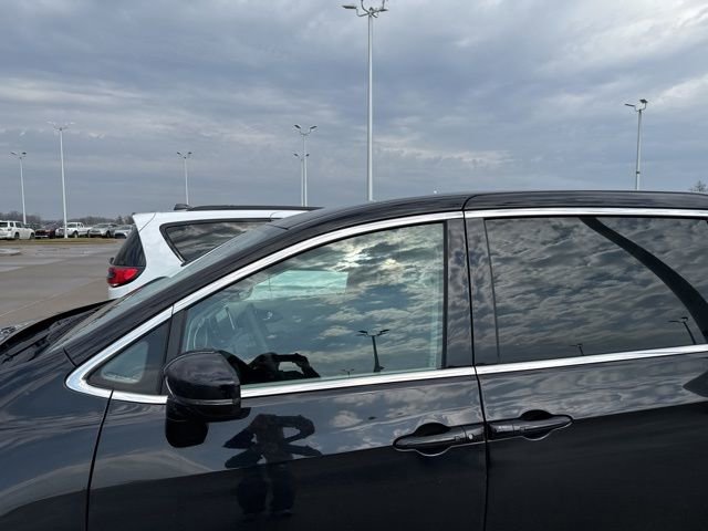 Used 2024 Chrysler Pacifica Touring-L image 33