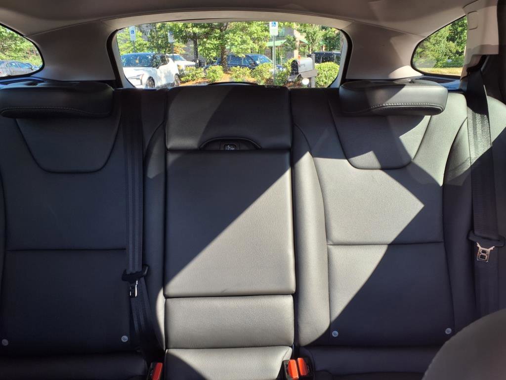 Used 2018 Volvo V60 T5 Cross Country w/ Convenience Package image 19